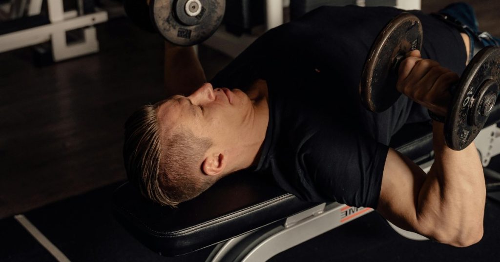 treenipenkki salilla